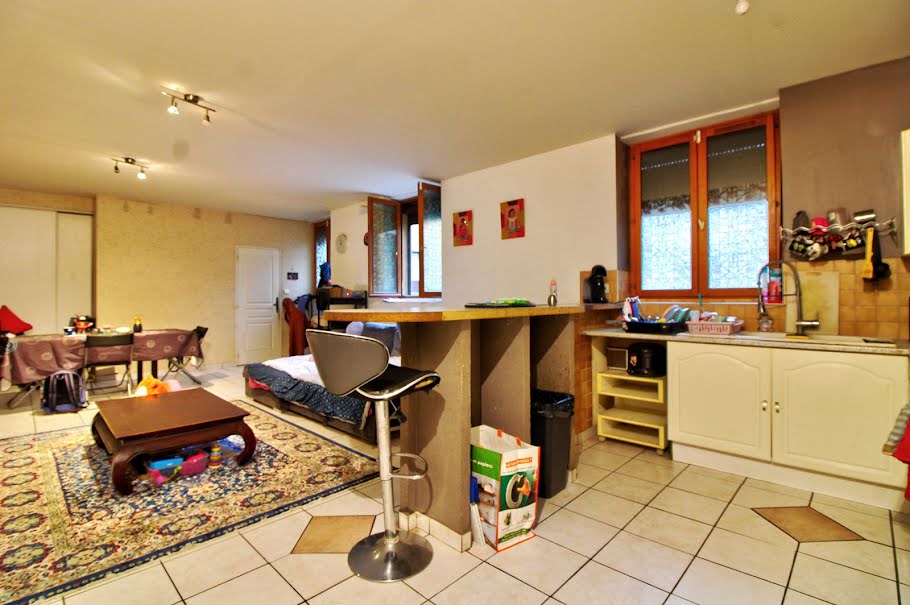 Vente appartement 6 pièces 130 m² à Vienne (38200), 199 000 €