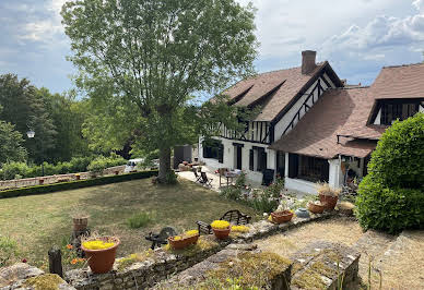 Maison avec piscine et terrasse 8