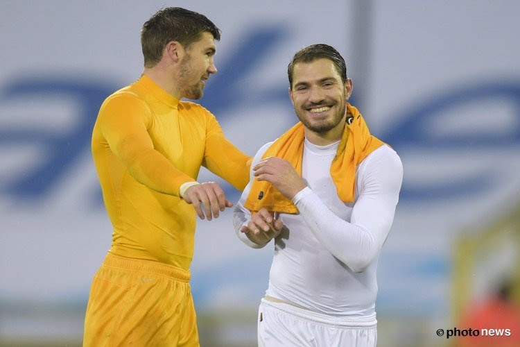 Sky is the limit: Socceroos Ryan en Troisi zitten in de finale