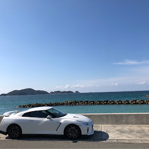 NISSAN GT-R R35