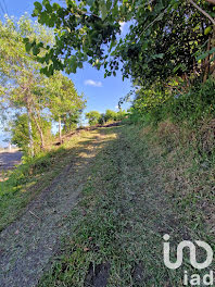 terrain à Pont D Yves (974)