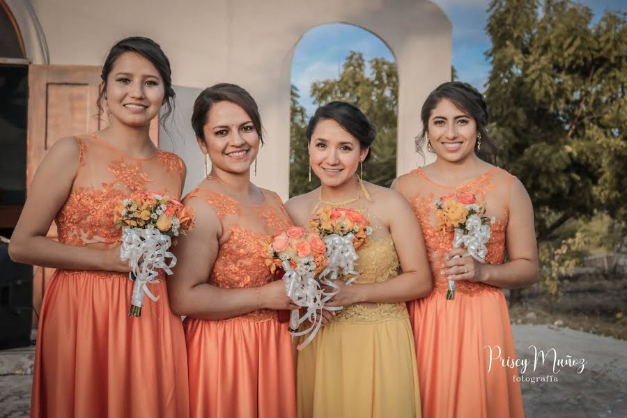 Fotógrafo de casamento Priscy Muñoz (munoz). Foto de 10 de junho 2020