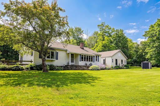 House with pool and garden 1