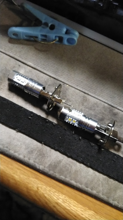 ハイゼットカーゴのLEDフォグに関するカスタム事例の投稿画像1枚目