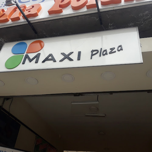 Maxi Plaza