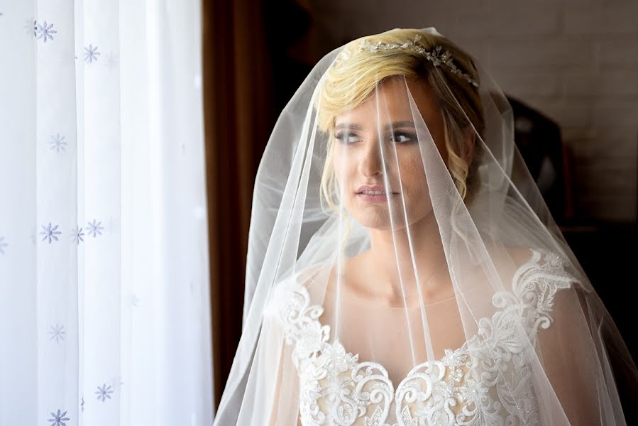 Wedding photographer Grzegorz Góreczny (rewolta). Photo of 19 March 2021