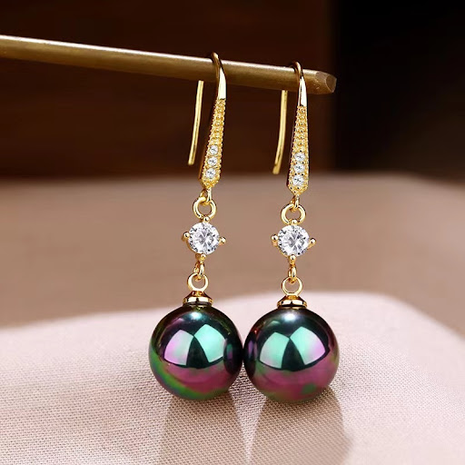 Title 4, Temperament Fashion Earrings Face Slimming Gold...