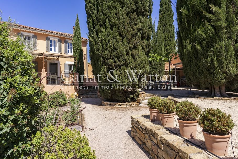 Vente villa 6 pièces 150.97 m² à Le Castellet (83330), 998 000 €