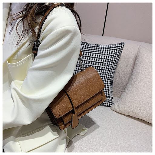 Title 32, Summer New Small Square Messenger Bag, perfect ...