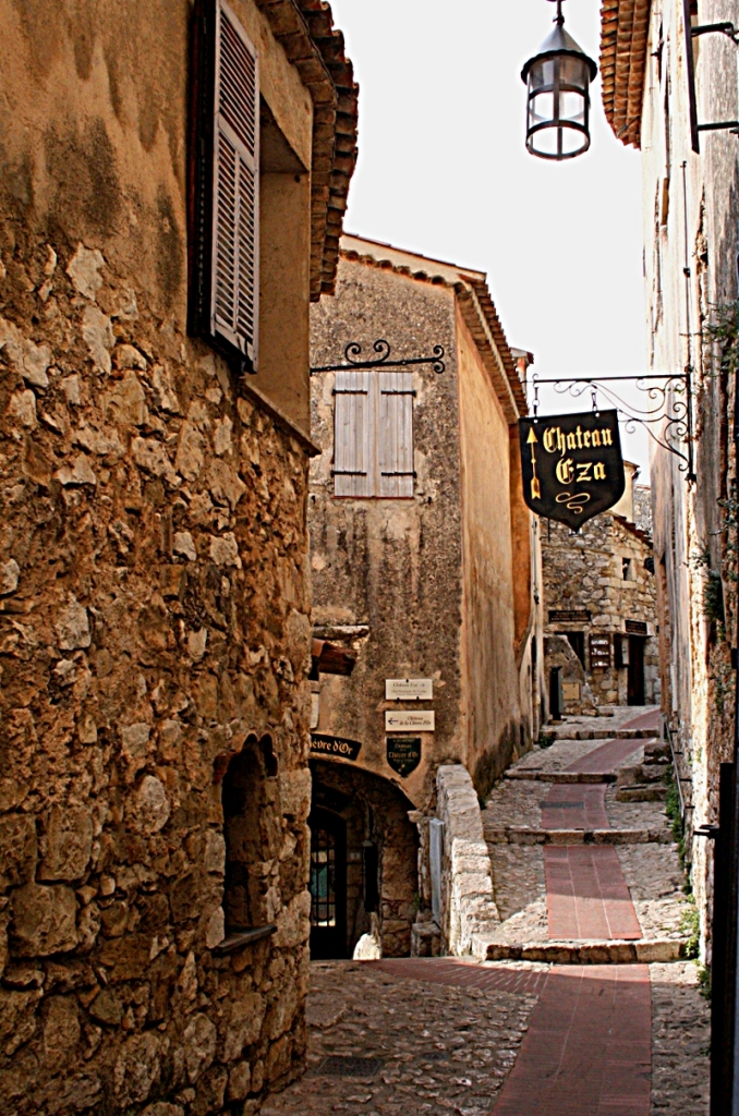 Eze Village di Pitbast