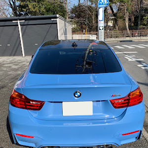 M4 クーペ F82