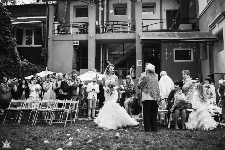 Fotografo di matrimoni Karina Bondarenko (bondarenkokarin). Foto del 1 aprile 2016