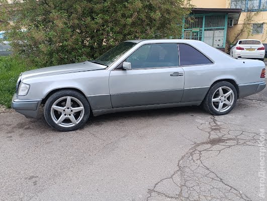 продам авто Mercedes E 230  фото 1