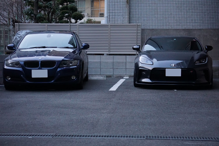 GR86のGR86・真正面ショット・真正面写真・BMW3シリーズ・bmw320iに関するカスタム事例の投稿画像1枚目