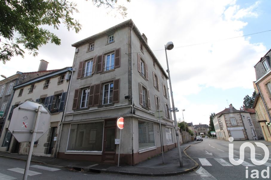 Vente maison 9 pièces 200 m² à Bourganeuf (23400), 35 000 €