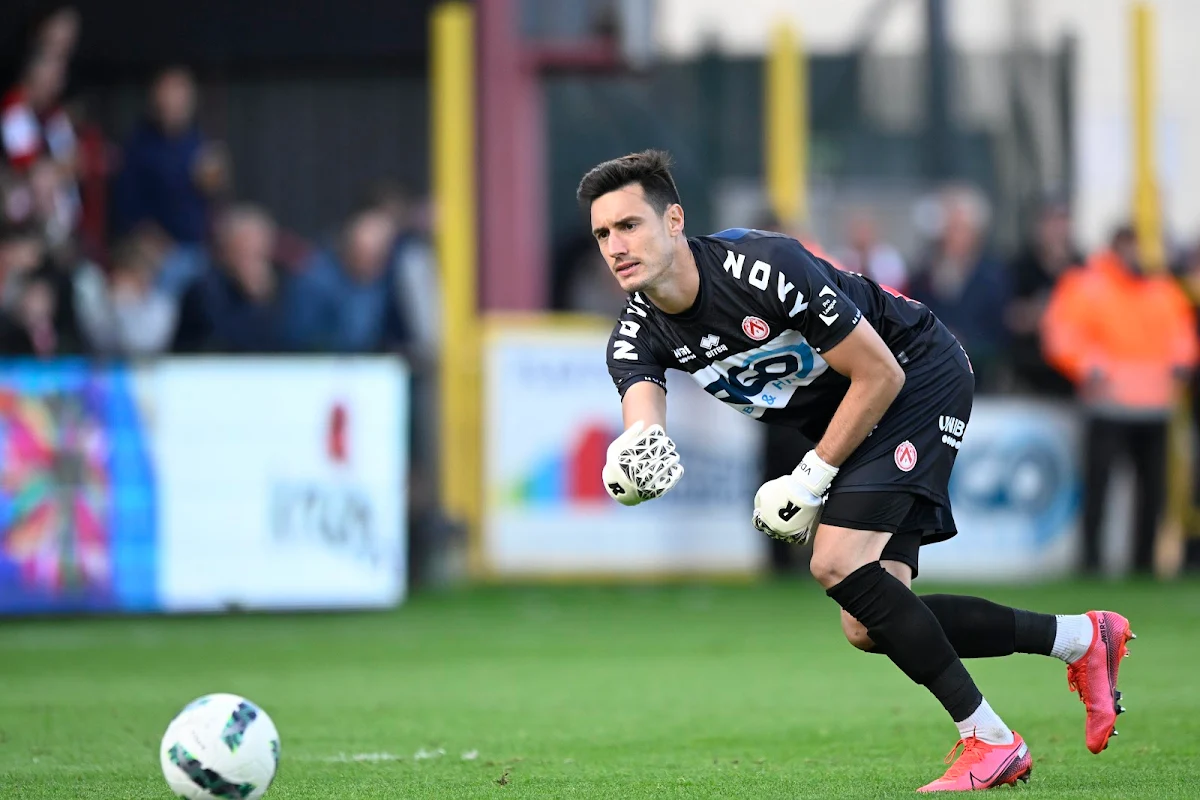 Bij KV Kortrijk lijken ze de handdoek te gooien, pechvogel van de dag reageert: "Hopen op play-off 3"