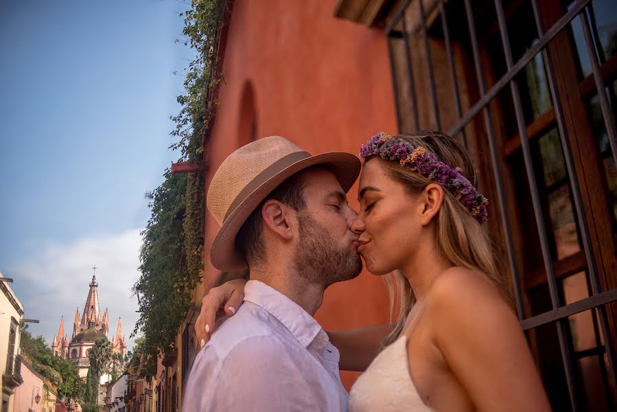 Fotografo di matrimoni Martinez Panpa (panpamtz). Foto del 13 ottobre 2020