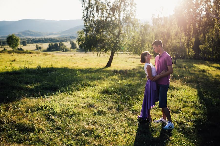 Wedding photographer Elena Molodzyanovskaya (molodzyanovskaya). Photo of 12 February 2020