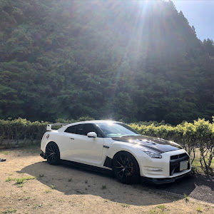 NISSAN GT-R R35