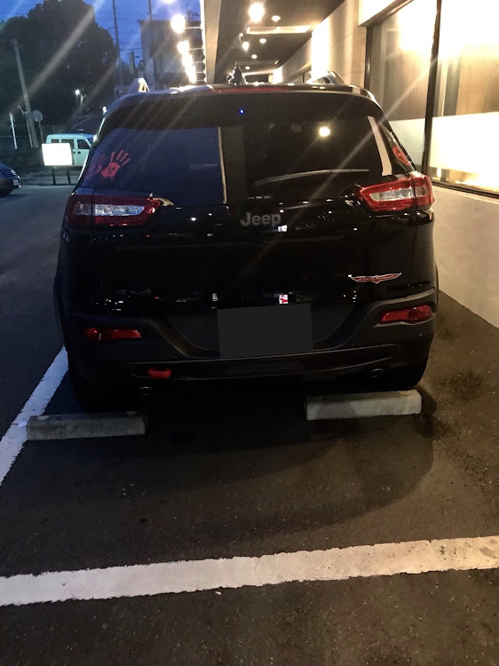 チェロキーのドライブレコーダー取付・JEEP・福岡・メガスーパーカーモーターショー・レネゲードに関するカスタム事例の投稿画像4枚目