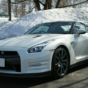 NISSAN GT-R R35