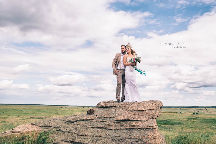 Fotógrafo de casamento Denis Khalyuchenko (contourlab). Foto de 8 de julho 2015