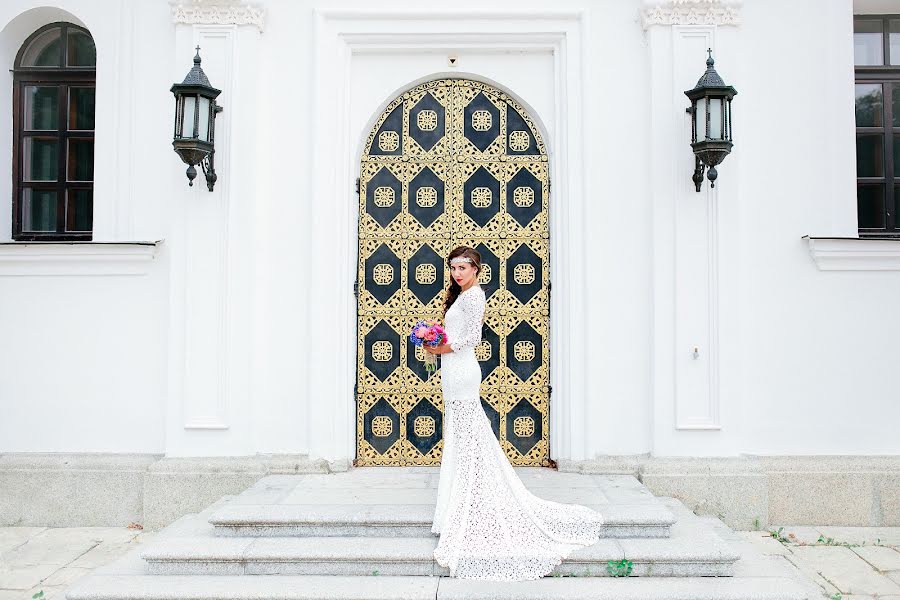 Wedding photographer Alena Kartushina (devochka). Photo of 30 September 2015