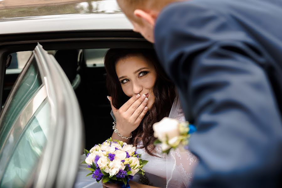 Wedding photographer Aleksandr Dyatko (sanchous45). Photo of 3 October 2018