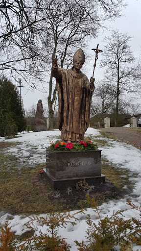 Statue, The Church of the Assu