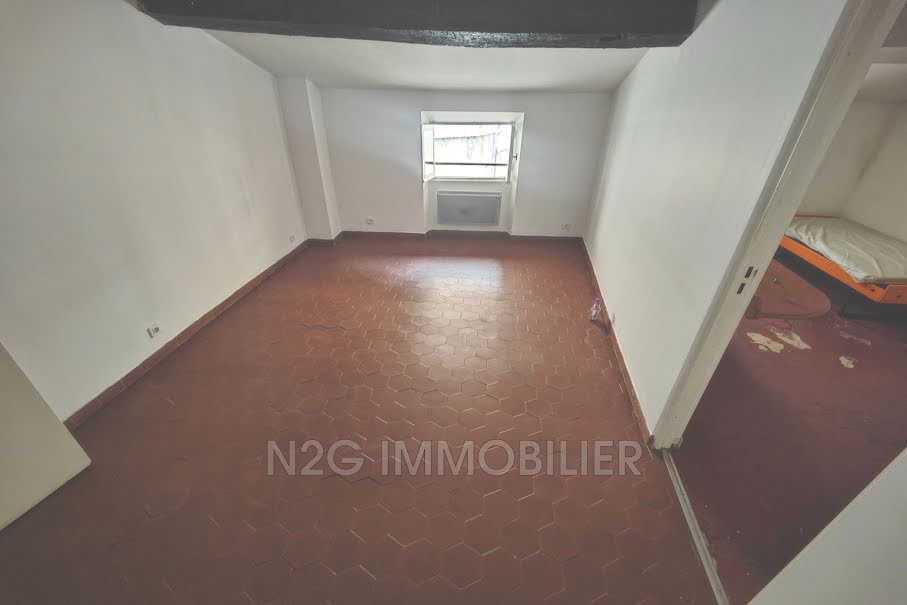 Vente appartement 3 pièces 57.9 m² à Grasse (06130), 99 000 €