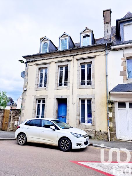 Vente maison 5 pièces 125 m² à Carhaix-Plouguer (29270), 126 000 €