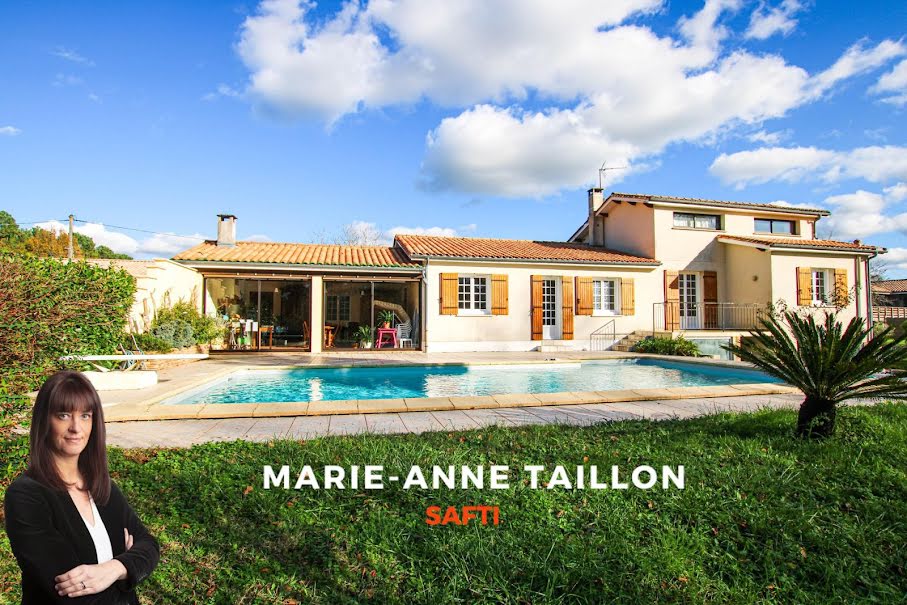 Vente maison 7 pièces 173 m² à Saint-Aubin-de-Blaye (33820), 285 000 €