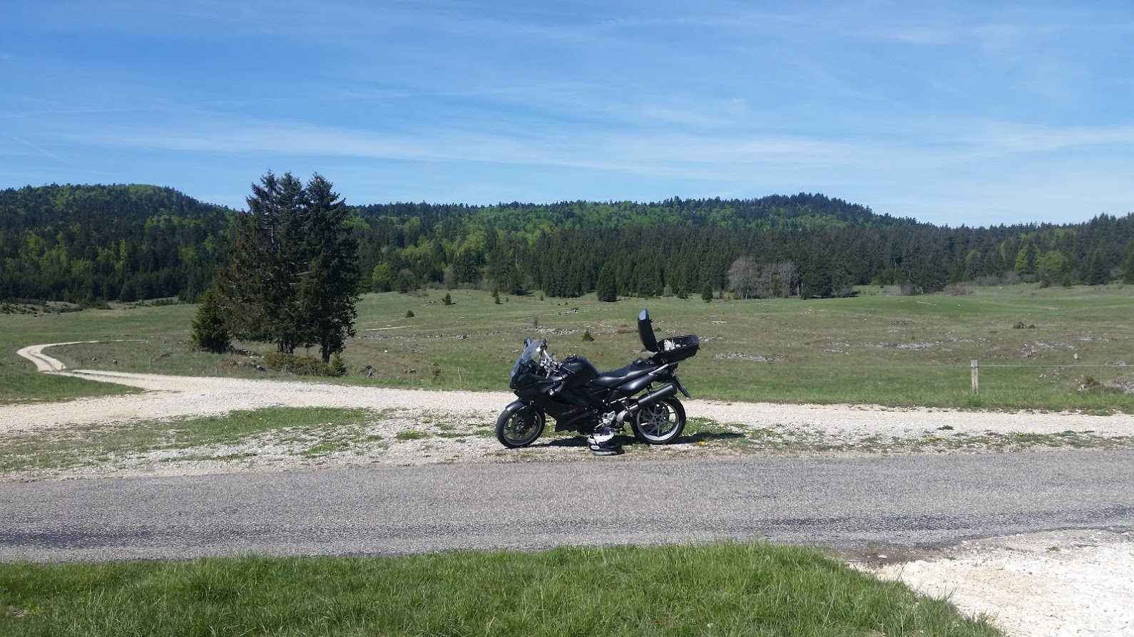 Plateau du Retord et vue des Alpes en bécane.. Zi9Pa_pg5v3Xa01ZjZ2bPkJtbXQdDuz_3JbBkZor4FICJKM_Oo72UqGpKCrkeuNZDIuxjbB0oJdT-yAjgfPMKNJ2WLuz3ie3ceSxpnRuyGrDk6gjIqG54qW_lq-g47gQBrKMHJIz-LpNxxH6-0Z8vEdYYxpt7GioOXuGoI9LMS4lYKuhzGOwSZwvUbSdbF8W-4n7i5s0oc9npxcy8nmi6lgAmxGWPseLh7epfnfOYmEF5apHi57JJaxgZBLQx-f7rx5z5dVkaeDxF_W2wG6YFEO96SUZKTE_4uEwRNKo4RS8vSRm8p1ZGVcPBbuOaHJ9fM74ZnGOGfe7FJrjWmlsT_lS-oFcqCld8xd-SWmLgRo0XGtEi7eZHOPbmhQ0dCRi9RgV4AiqhmBJHwGsgtLy5rpXELlh-NO0Z98Q8oqBMn-bmIv5Owf3yXVuNPiOwRA05EX0uSLGNRv4tN_WZx33wgWCAbt5HQefDC9gw5lomrfluQsdp-iDBwBmRSxtfgaP6aU52H2Reah_4foKiY68ZCezbWg4z_JngzVvS_Vdeqe3GtcDJS3KmYTlGeSfVUOQd8t0e1MhxHQz0hjE3LuKo_KtoKWJYwT6d4e1ubPEm_g1hKAW7YOiGv7CY5BlYTedoZDgJNawaPXKe1m1KLEoyQjyiawmUsF0K-BVOBoTEWY=w1590-h894-no