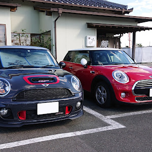 ミニ ハッチバック JCW