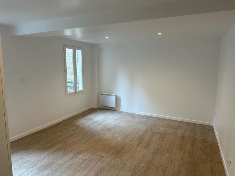 Location  appartement 1 pièce 22 m² à Avallon (89200), 350 €