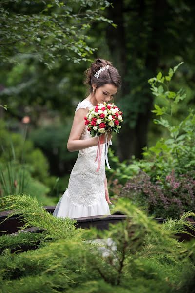 Wedding photographer Olga Lebedeva (fotolebedeva). Photo of 26 June 2017