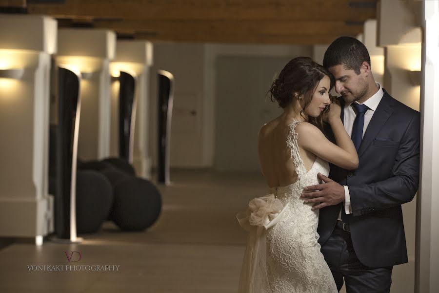 Fotógrafo de casamento Dora Vonikaki (vonikaki). Foto de 17 de junho 2016