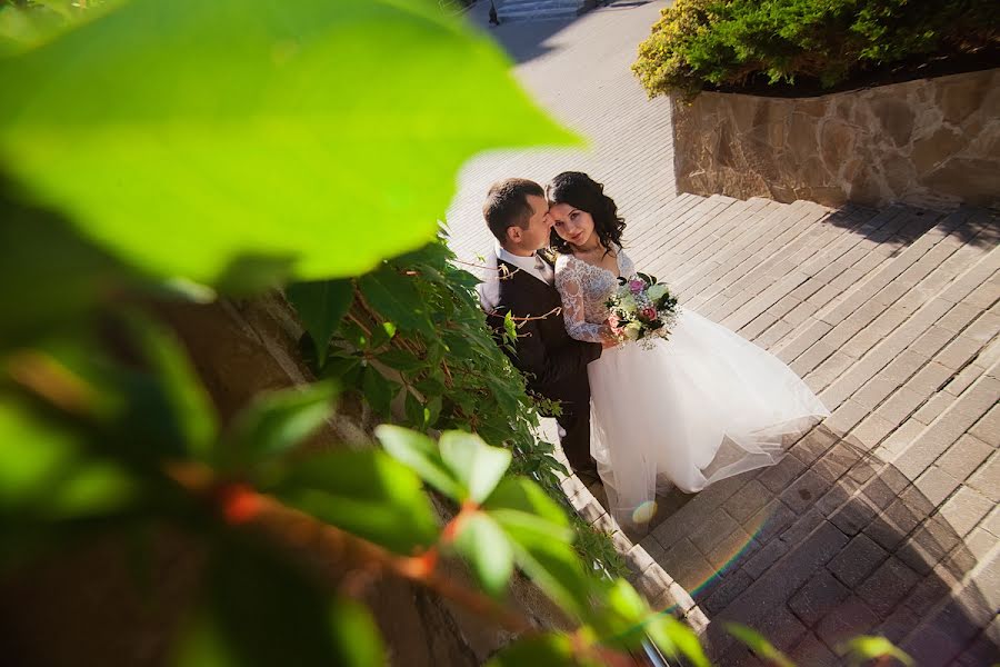 Fotógrafo de casamento Elena Cybina (tsybinaelena). Foto de 17 de abril 2019