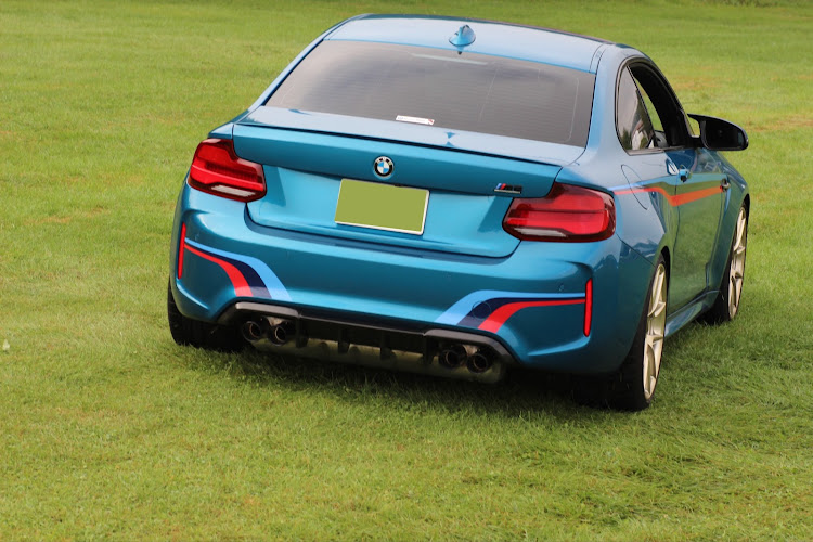 M2のBMW・夏休み・ビーナスライン・長門牧場・芝生映えに関するカスタム事例の投稿画像2枚目
