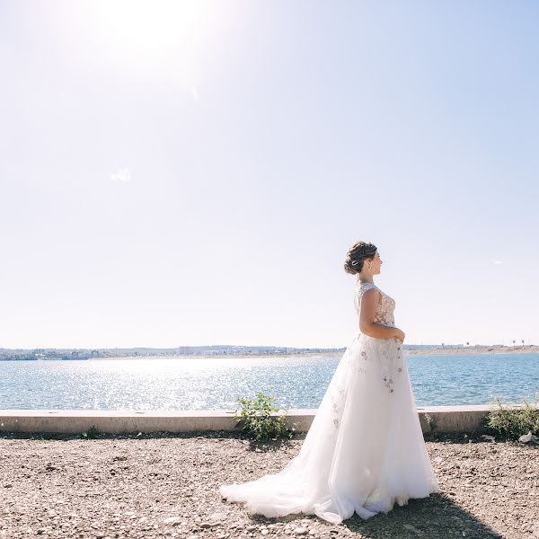 Wedding photographer Arina Polyukhova (arinapolyhova). Photo of 23 March 2019