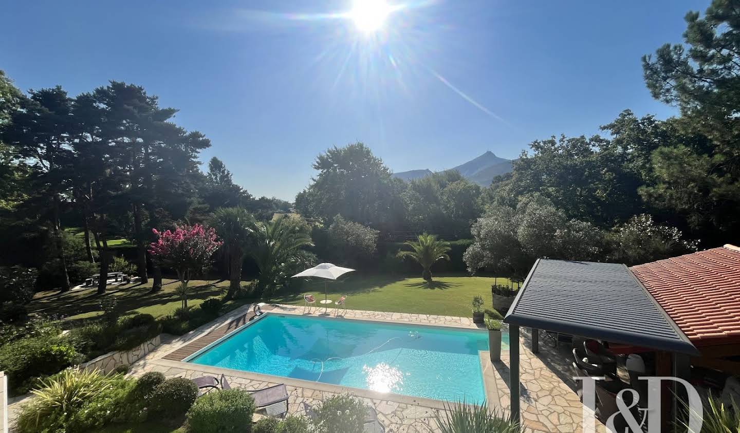 Maison avec piscine et jardin Urrugne