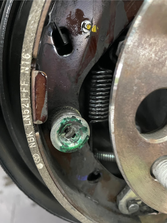 エスクァイアの今日は車検日に関するカスタム事例の投稿画像3枚目