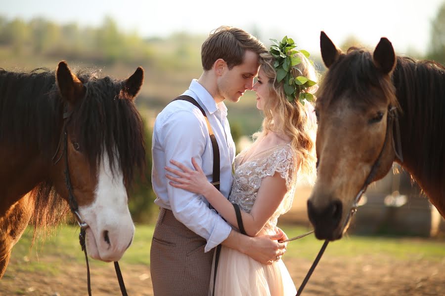 Fotografo di matrimoni Toma Shekhovcova (tomash). Foto del 8 maggio 2019