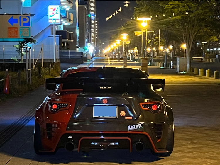 86のEat up⤴️・ロケットバニー86・やっぱりお尻は大事・斜めカラー・夜活に関するカスタム事例の投稿画像3枚目