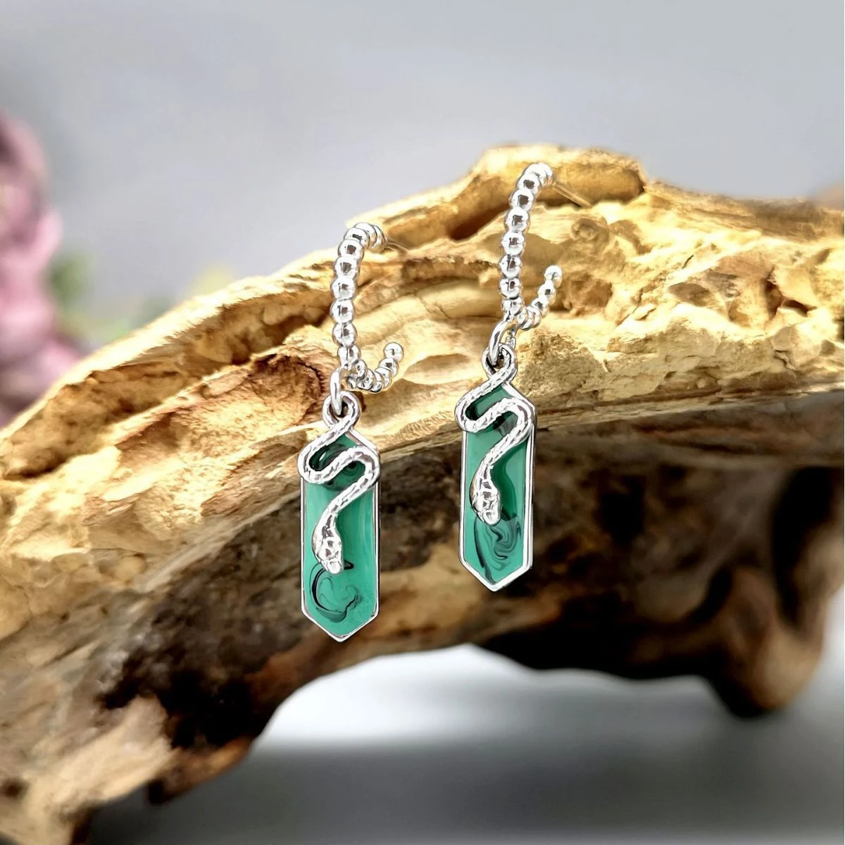 Title 3, Womens Snake Earrings Retro Emerald Color Pris...