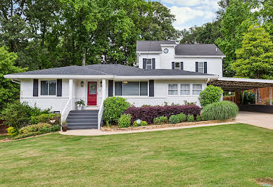 House with garden 13