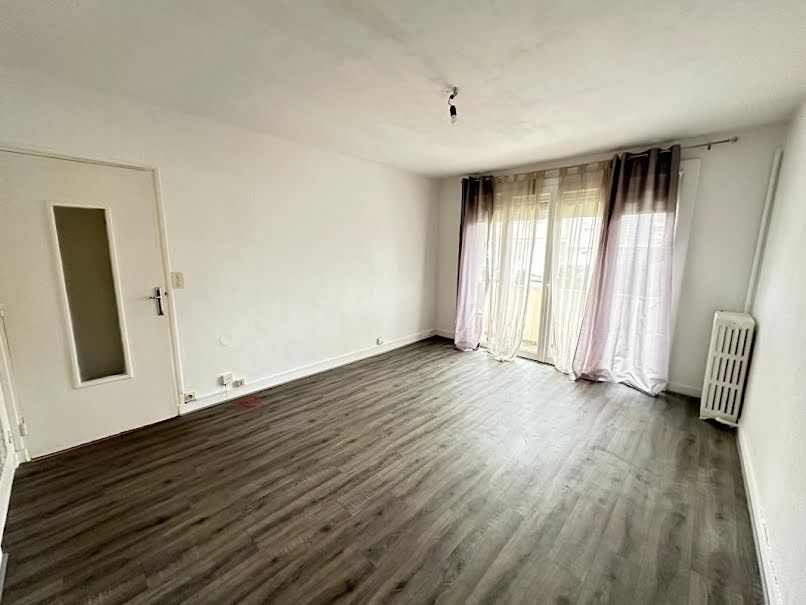 Location  appartement 3 pièces 59 m² à Limoges (87000), 560 €