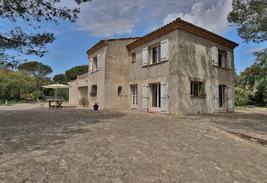 Villa avec terrasse 2