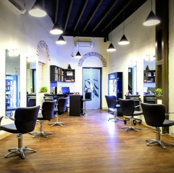 Black Burbery Salons photo 