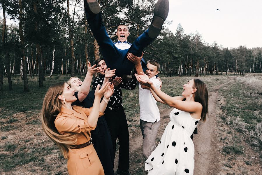 Fotógrafo de casamento Roman Zuev (zuevroman). Foto de 28 de agosto 2020